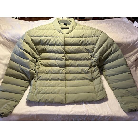 NWT $140 Adidas Women Helionic Light down Jacket Size XS Tent Green. - Picture 4 of 6